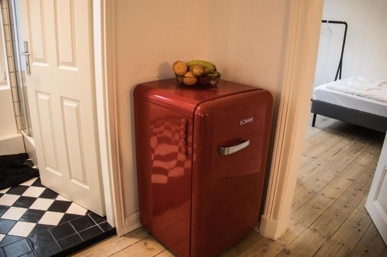 Doppelbett In Heller Wohnung Hamburg-Harburg Buitenkant foto